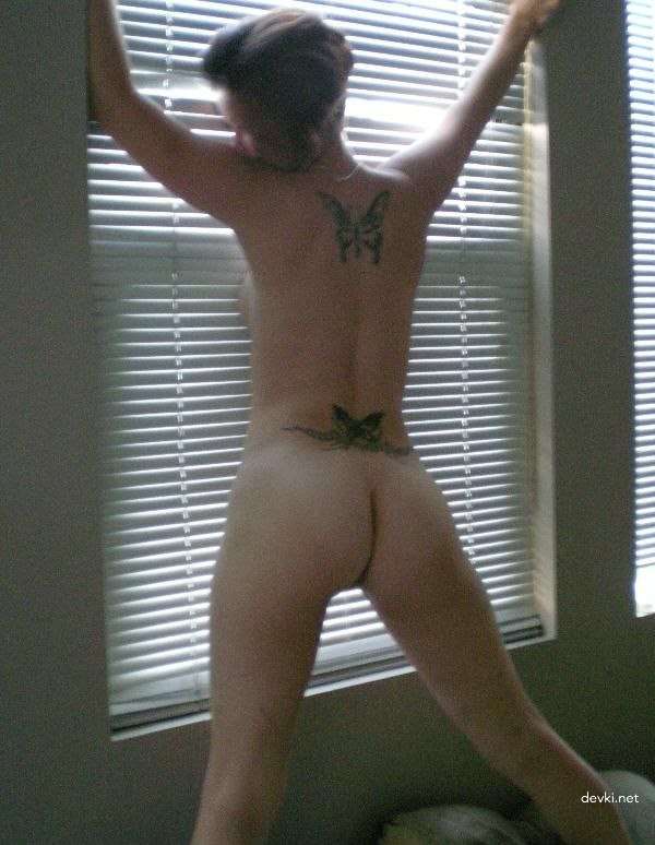 Amateur Erotica Collection: Explicit and Sensual Photos for Adults