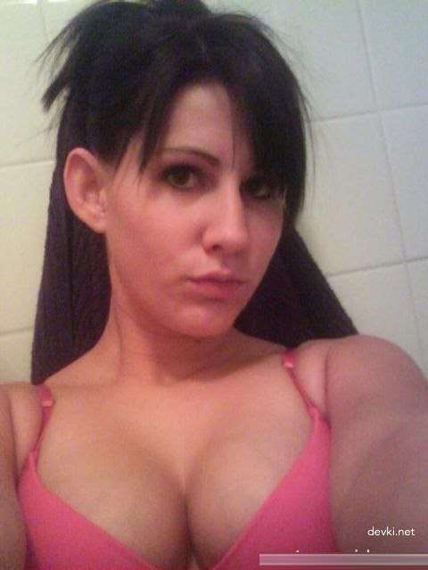 Amateur Erotica Collection: Explicit and Sensual Photos for Adults