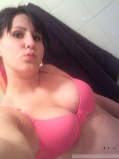 Amateur Erotica Collection: Explicit and Sensual Photos for Adults