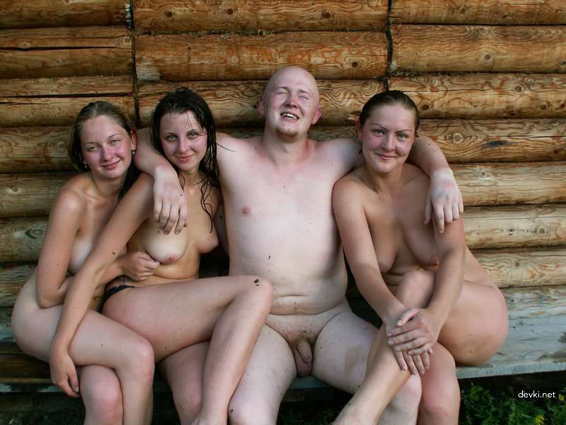 Explicit Nude Girls Erotica - Amateur Porn Photos