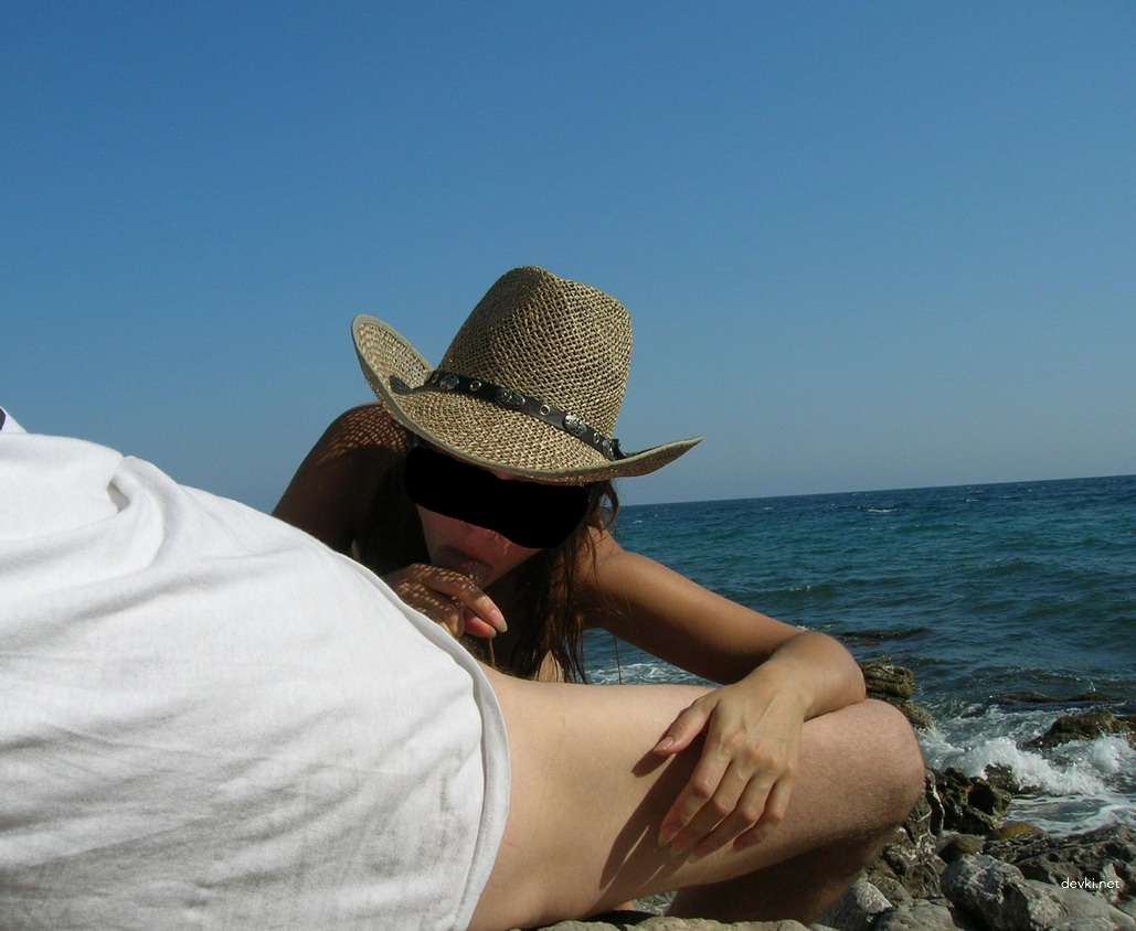 Beach Blowjob: Hot Amateur Wife Sucking Cock Explicitly