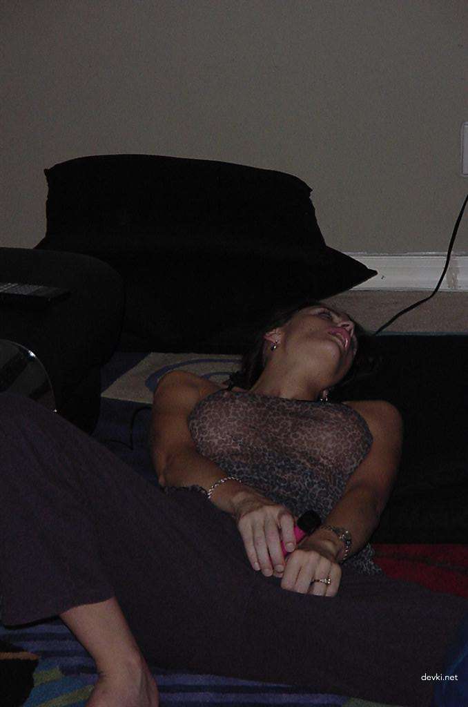 Hot Girl with Silicone Tits in Amateur Porn Pics