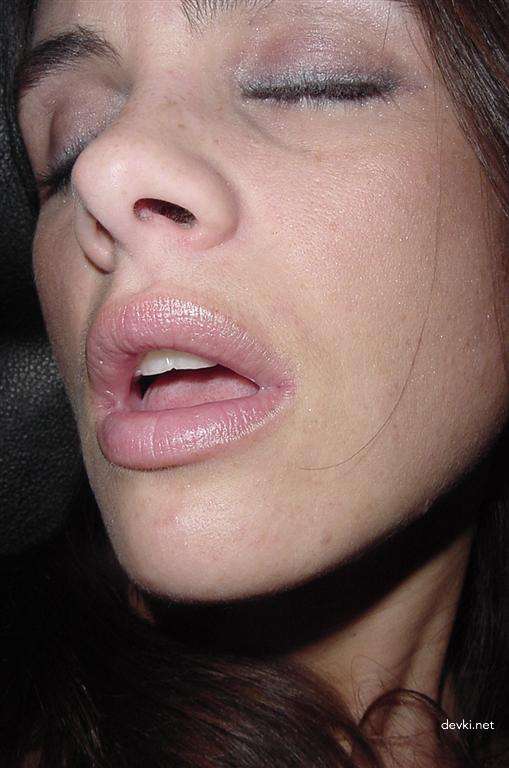 Hot Girl with Silicone Tits in Amateur Porn Pics