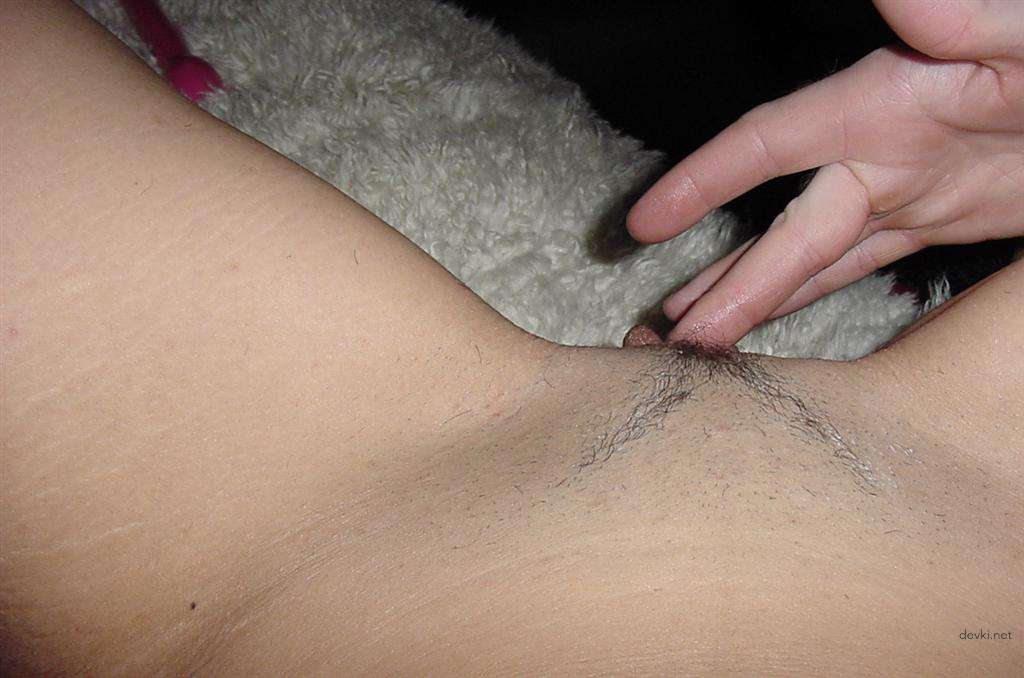 Hot Girl with Silicone Tits in Amateur Porn Pics