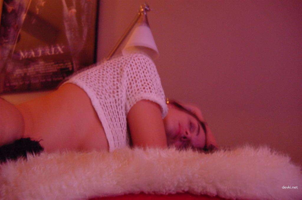 Hot Girl with Silicone Tits in Amateur Porn Pics