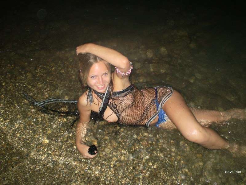 Explicit Private Photos of Naked Girls: Amateur Teen Nudes