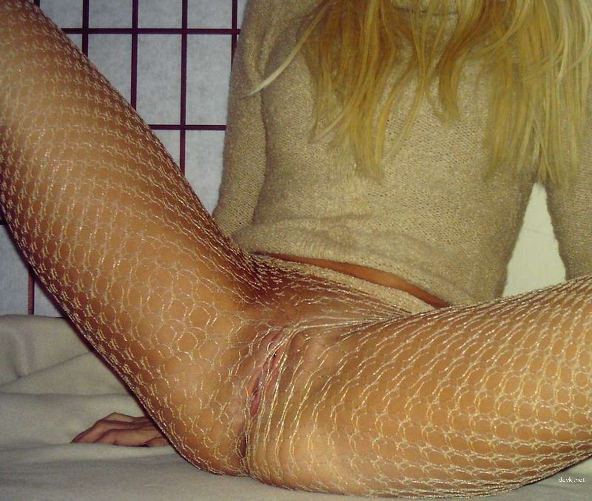 Explicit Blonde Amateur Porn Photos: Slutty Blonde's Naughty XXX Pics