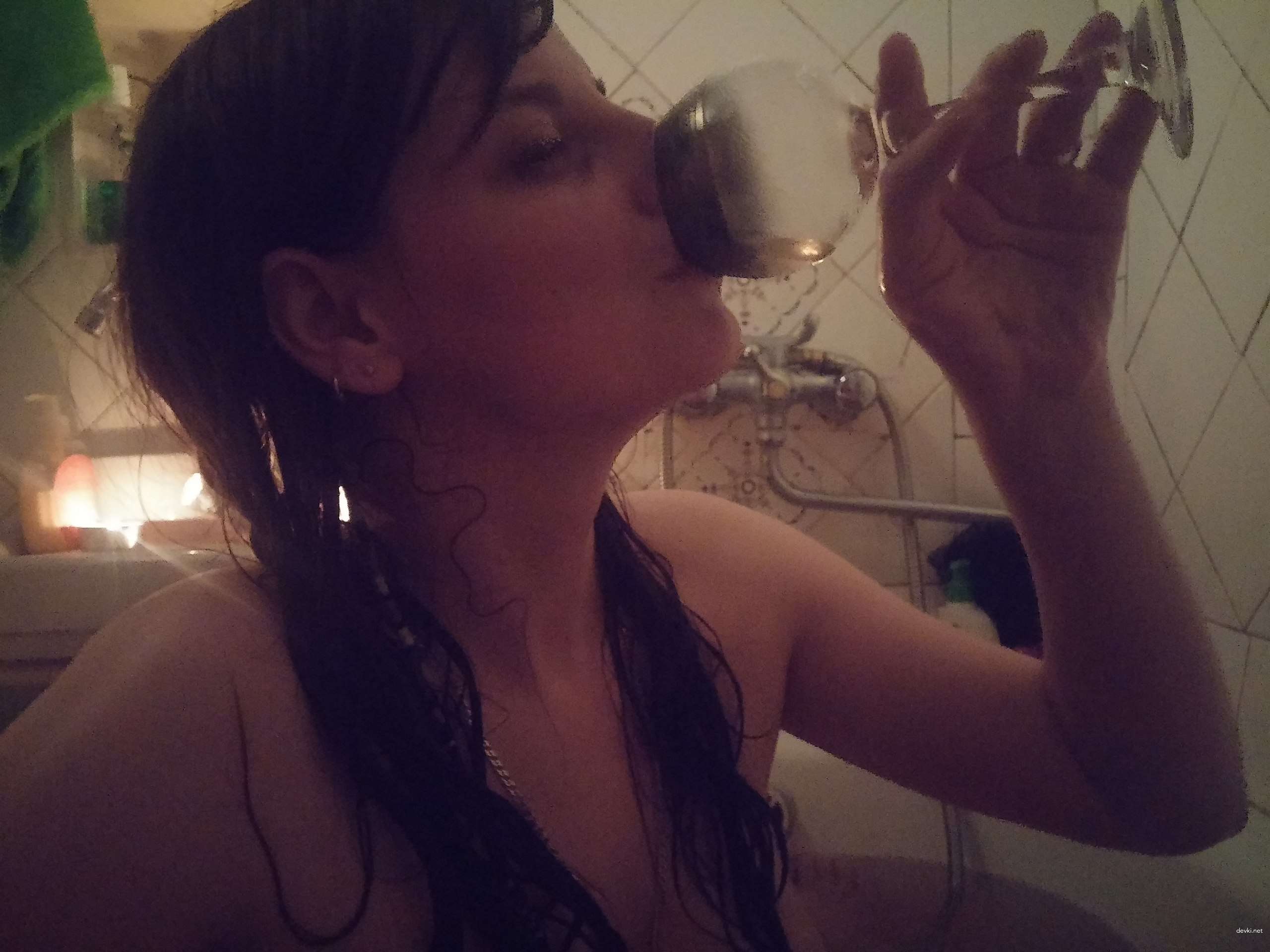 Hot Amateur Wife in Bathtub: Explicit Bathroom Photoshoot