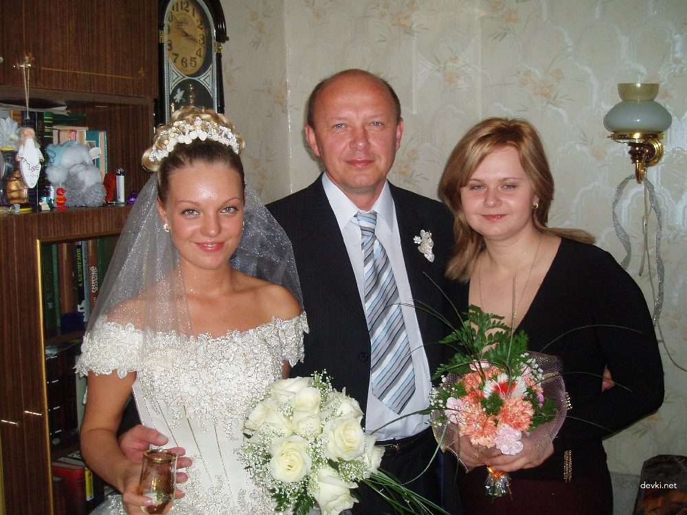 Hot Wife and Friends in Sauna Amateur Porn Photo Shoot