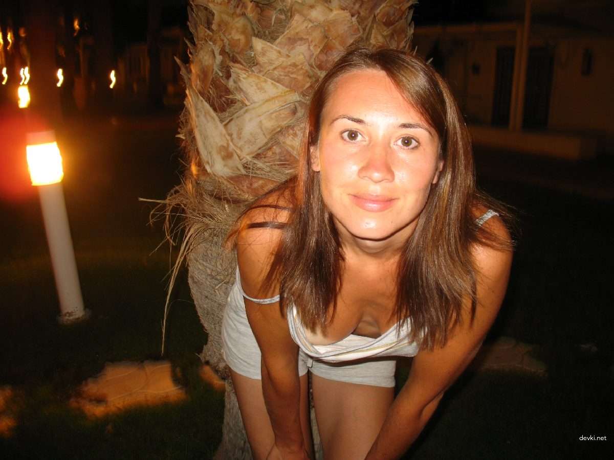 Hot Amateur Porn Pics of Cute Woman - Explicit XXX Photos