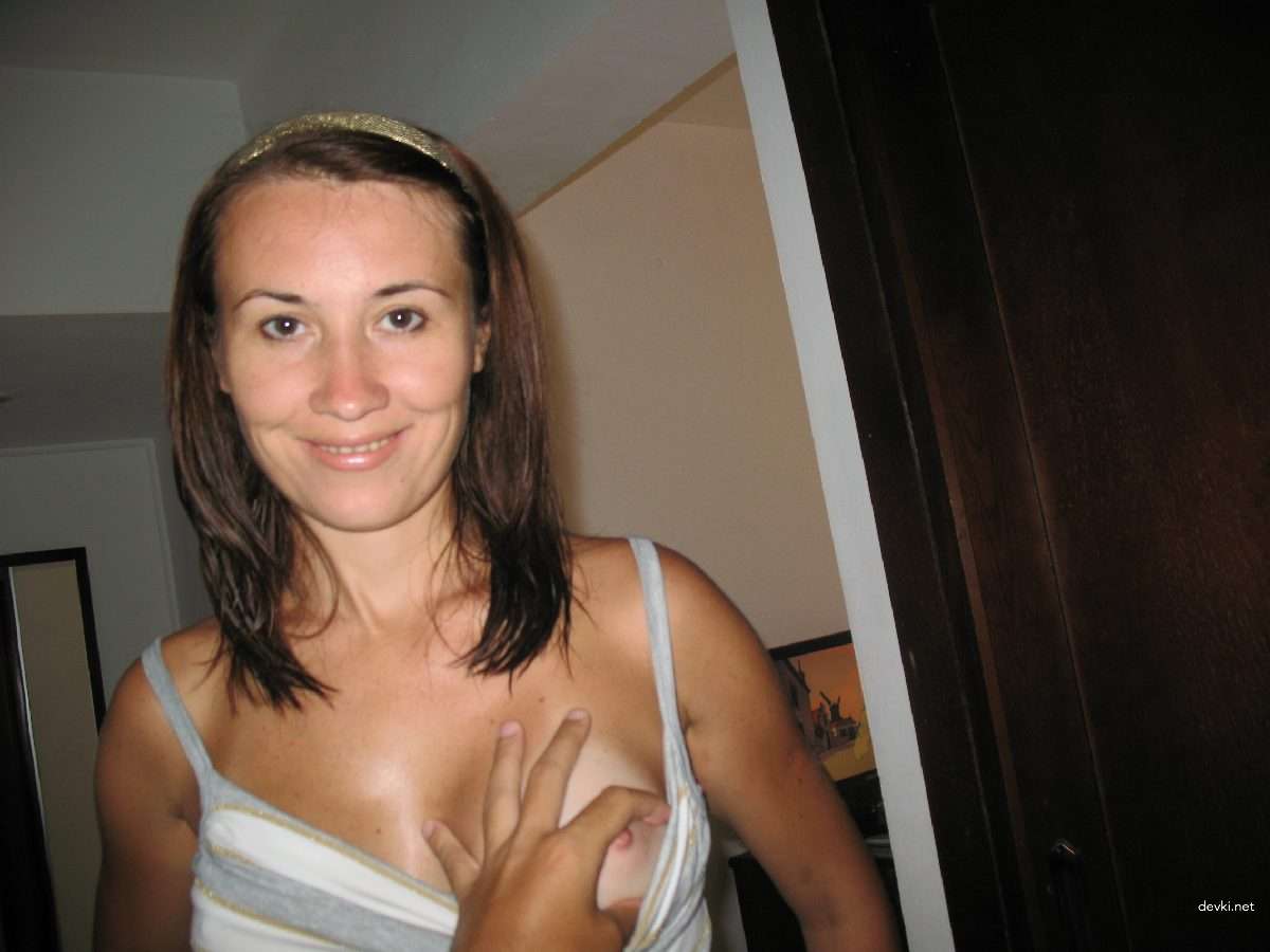 Hot Amateur Porn Pics of Cute Woman - Explicit XXX Photos