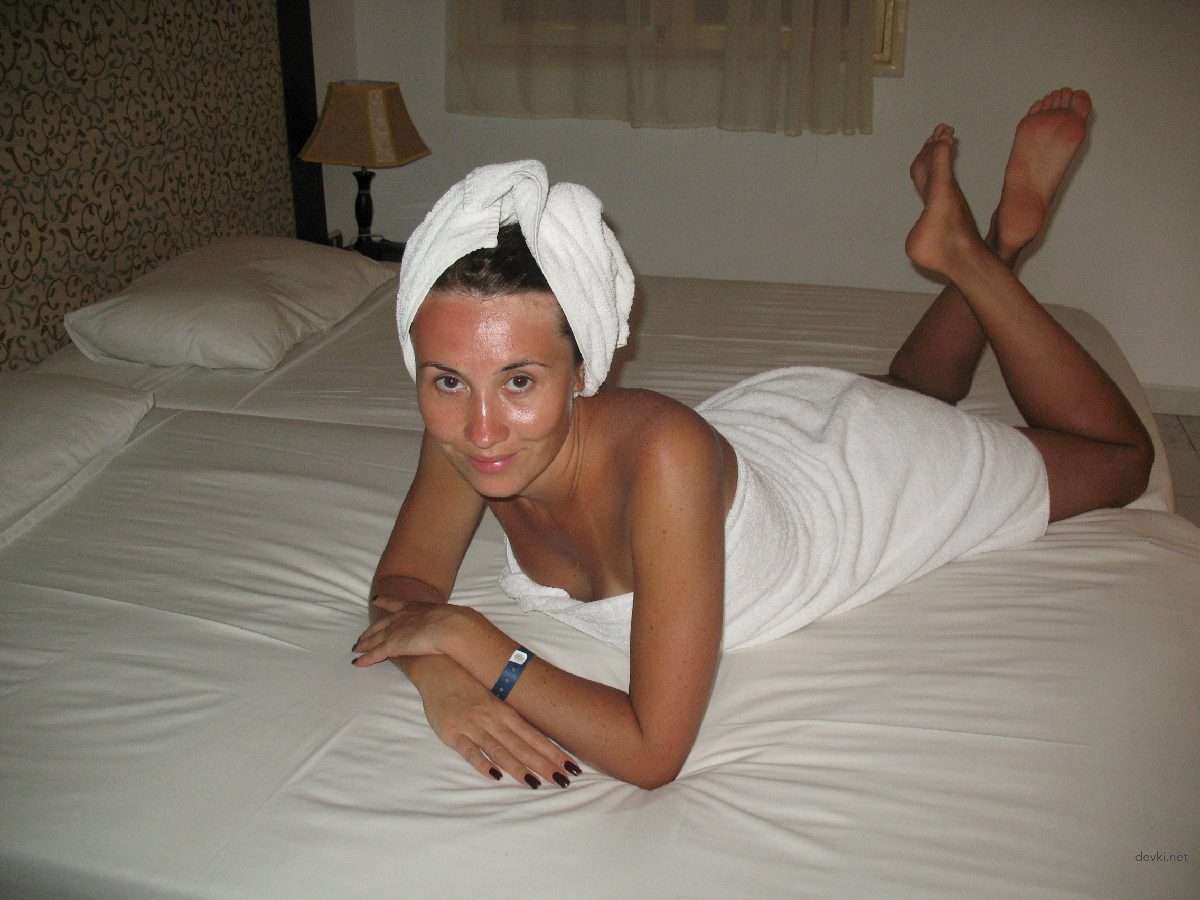 Hot Amateur Porn Pics of Cute Woman - Explicit XXX Photos