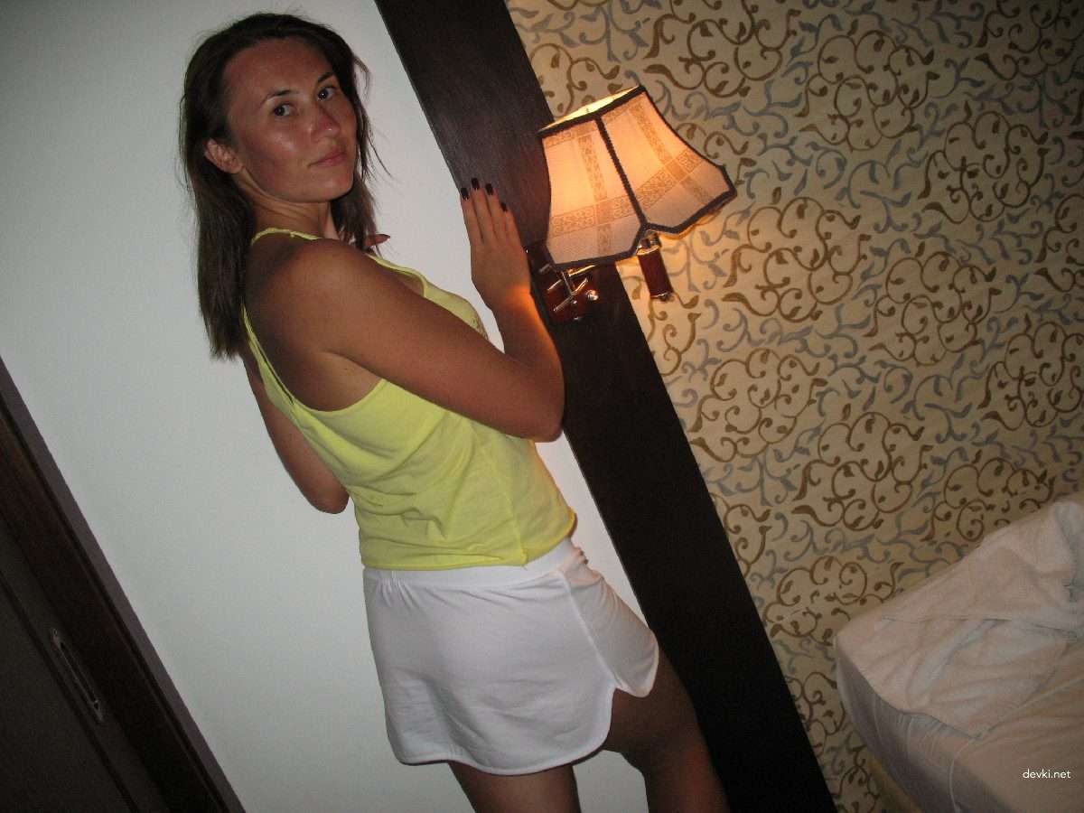 Hot Amateur Porn Pics of Cute Woman - Explicit XXX Photos