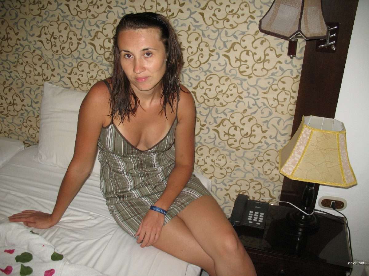 Hot Amateur Porn Pics of Cute Woman - Explicit XXX Photos