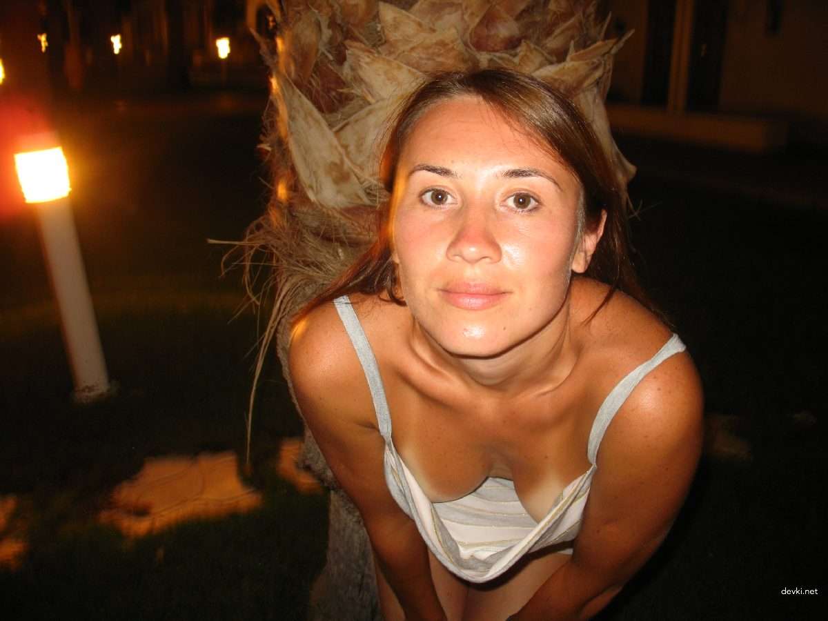 Hot Amateur Porn Pics of Cute Woman - Explicit XXX Photos