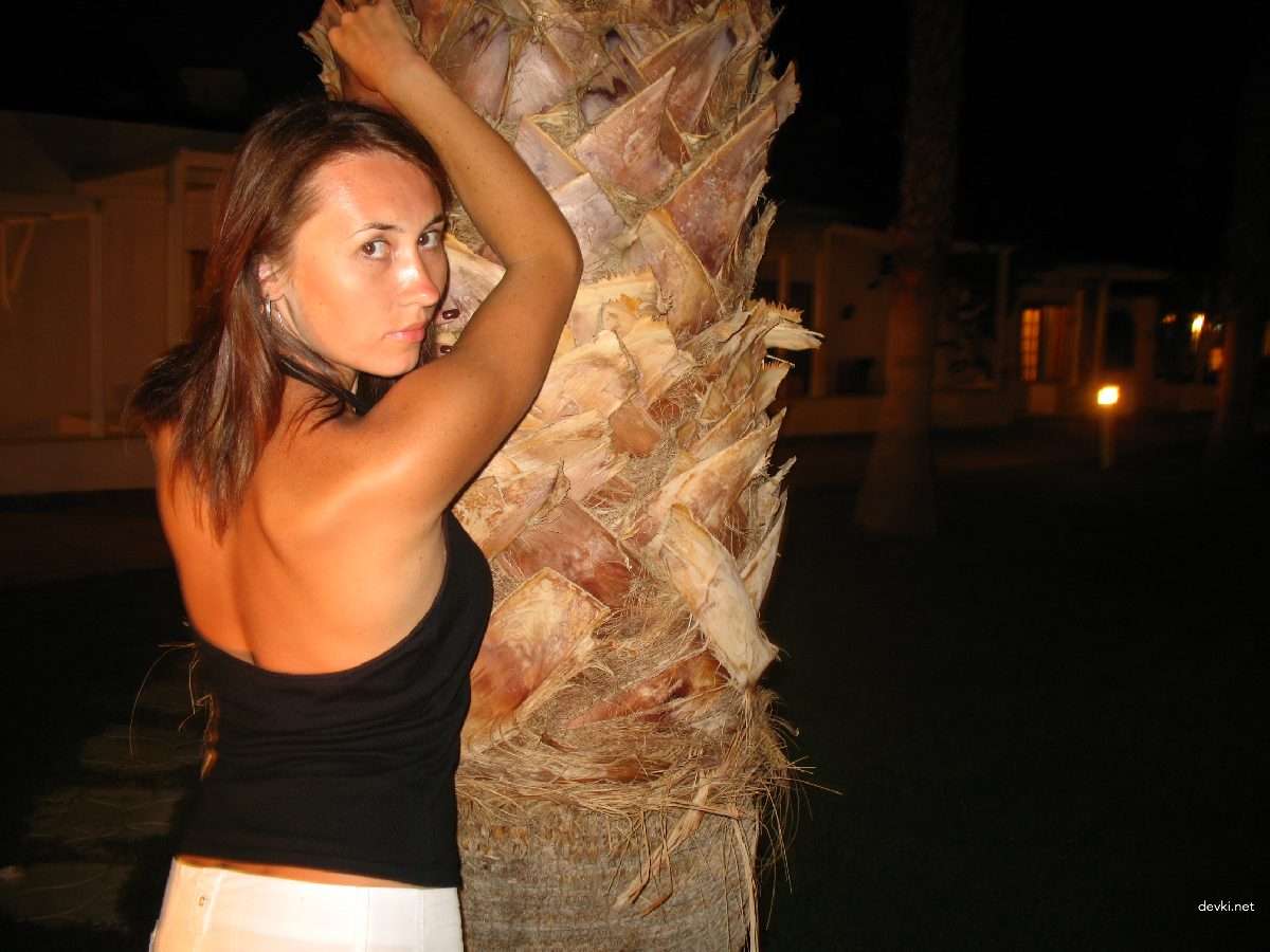 Hot Amateur Porn Pics of Cute Woman - Explicit XXX Photos