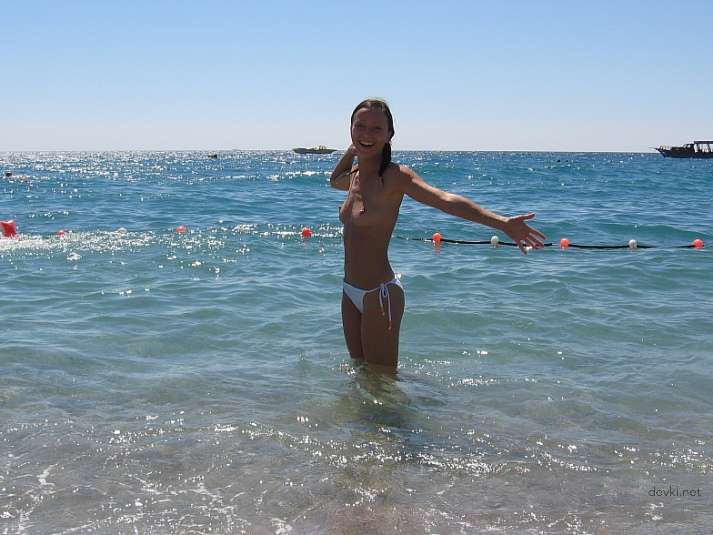 Hot Amateur Vacation Porn Pics of Girlfriend - Explicit Homemade Sex Photos