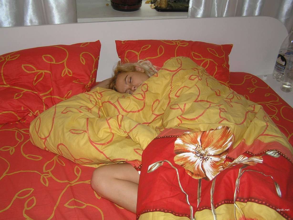 Explicit Amateur Porn Pics of Naughty Teen - Hardcore Sex Photos