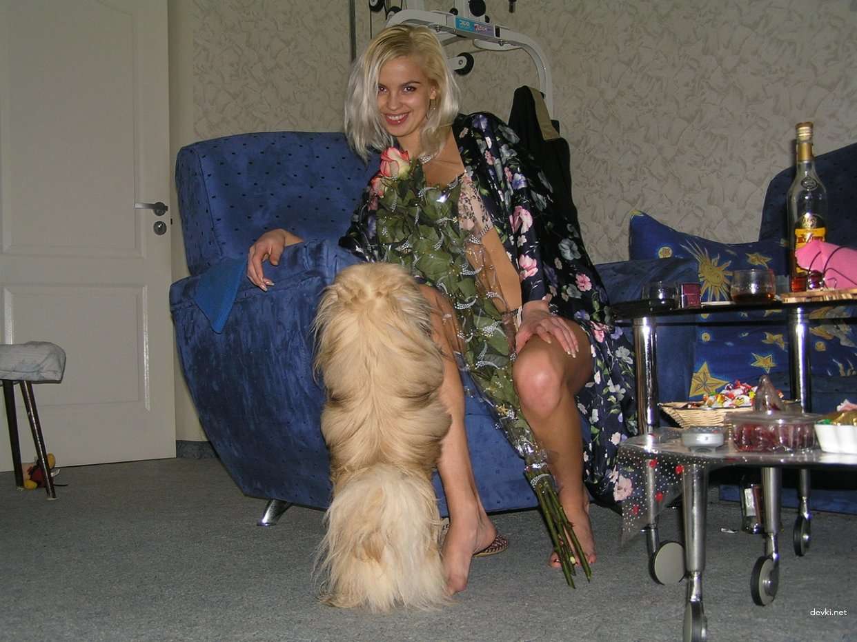 Explicit Amateur Porn Pics of Naughty Teen - Hardcore Sex Photos