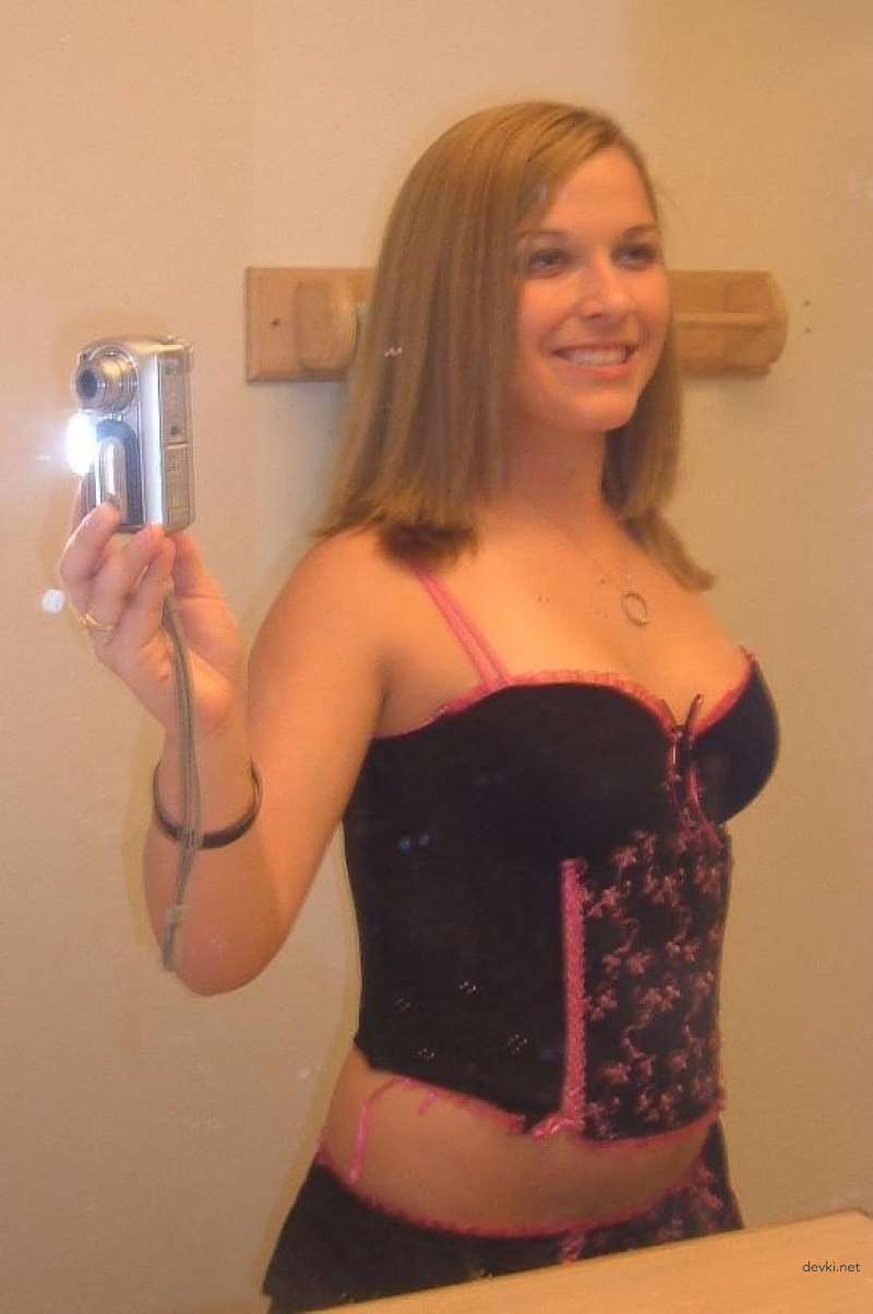 Explicit Selfie Amateur Nude Porn Photos