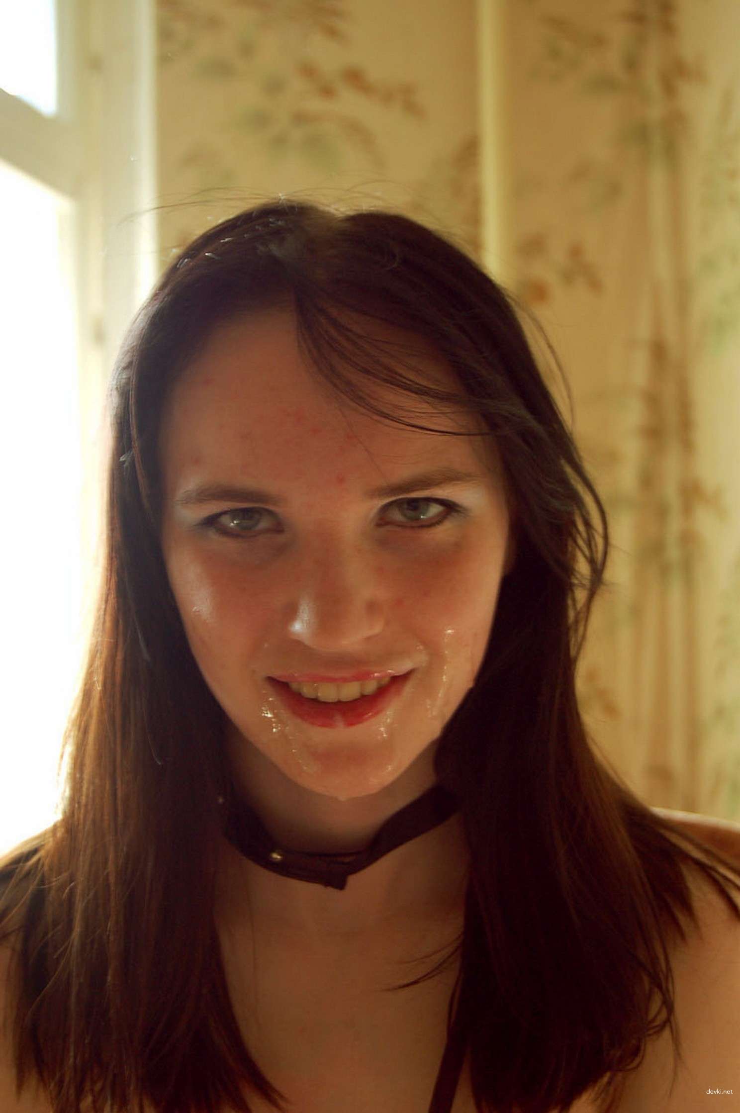 Wild Brunette Amateur Porn: Explicit Photos of Naughty Seductress