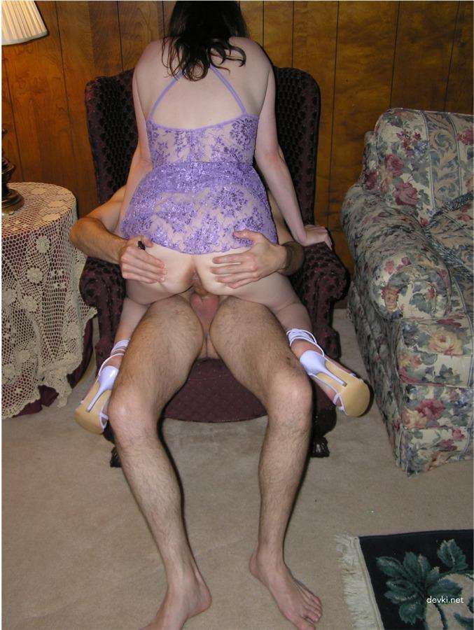 Hot Amateur MILF Friend's Mom Porn Photos - Explicit XXX Content