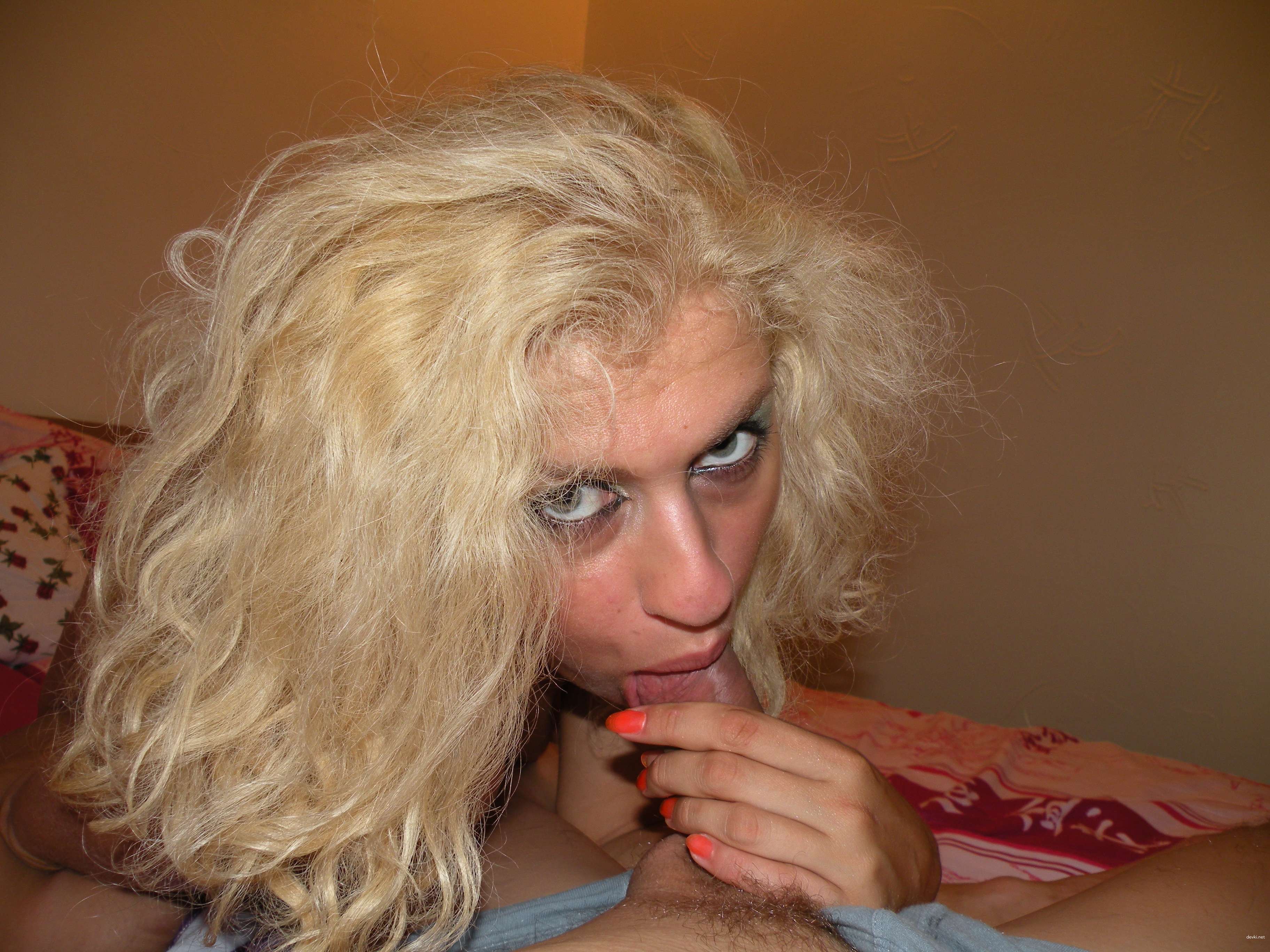 Private Porn of Naughty Blonde: Explicit Amateur Sex Photos