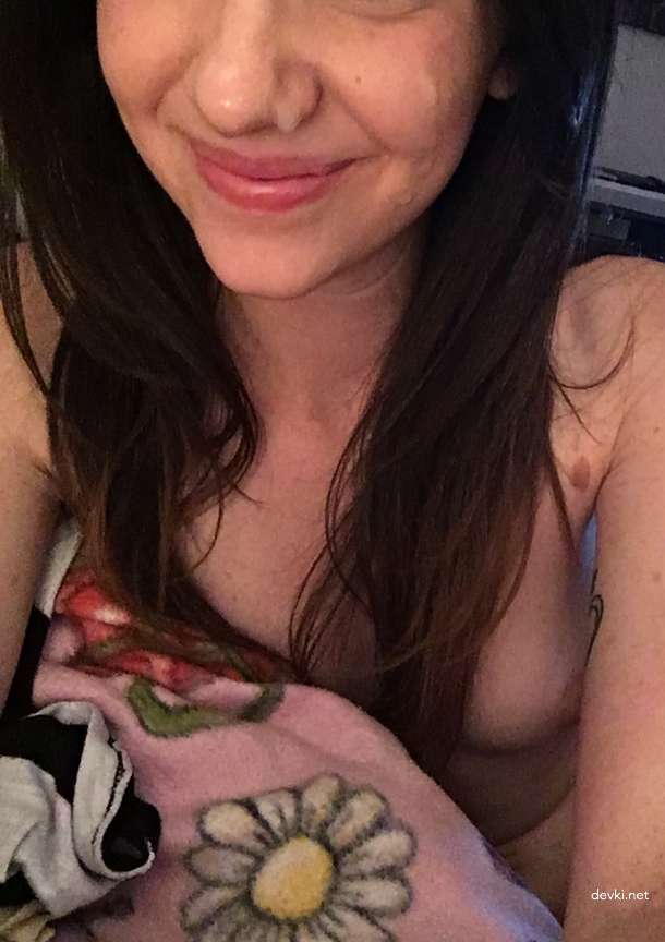 Amateur Porn: Hot Babes in Explicit Action - Uncensored XXX Photos