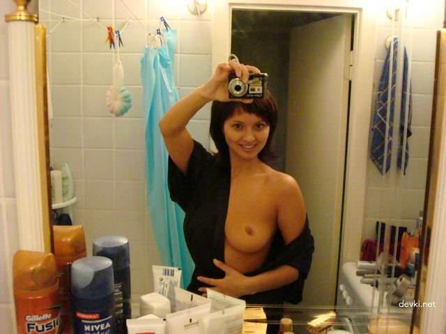 Hot Amateur MILF in Explicit Homemade Porn - Sexy Woman XXX Pics