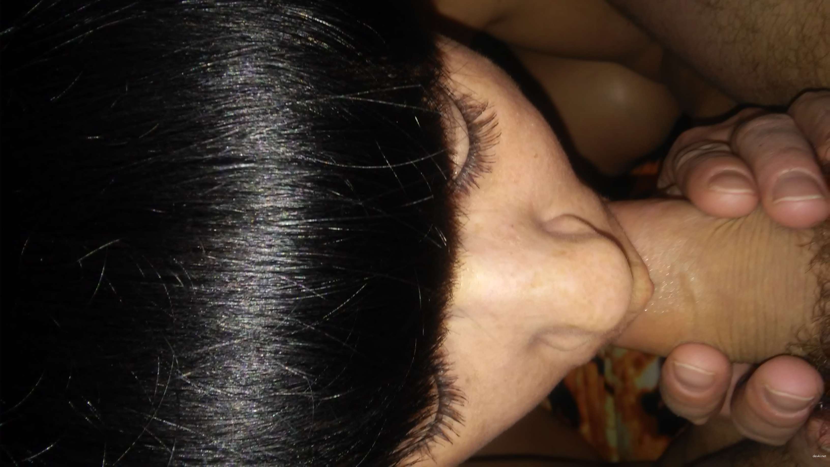 Satisfying Pleasure: Amateur Babe Delivers Oral Pleasure on Cock