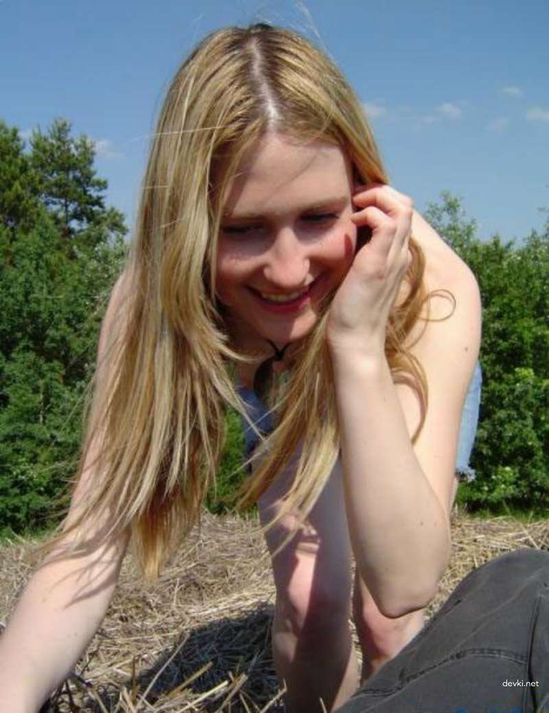 Amateur Slut Fucks and Sucks Cock - Hardcore XXX Photos