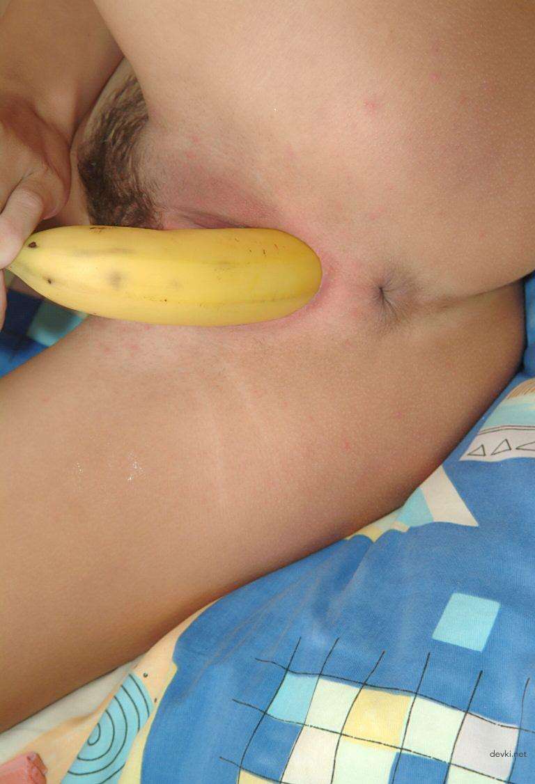 Amateur Slut Fucks Herself with Banana in Ass - Explicit Anal Insertion