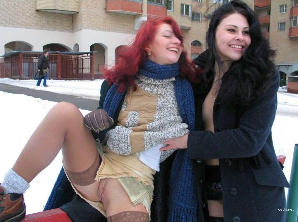 Hot Amateur Friends Not Afraid of Freezing Cold - Explicit Winter Photos