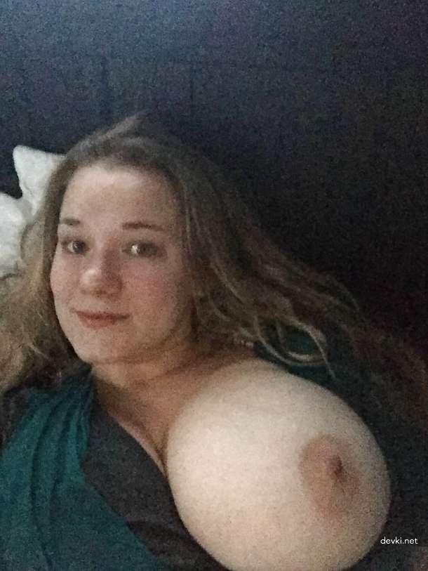 Hot Young Girls in XXX Amateur Porn Pics