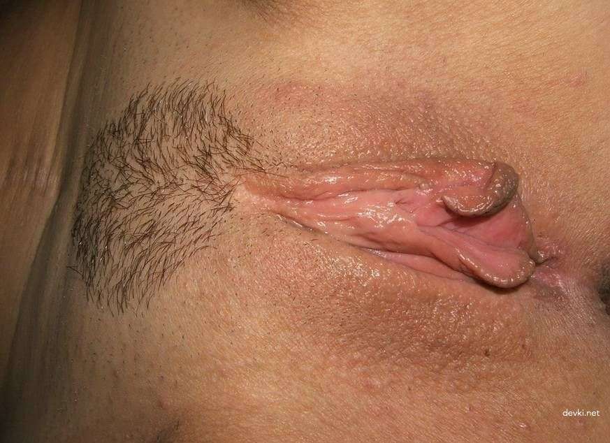 Passionate Amateur MILF in Explicit Home Sex Scene