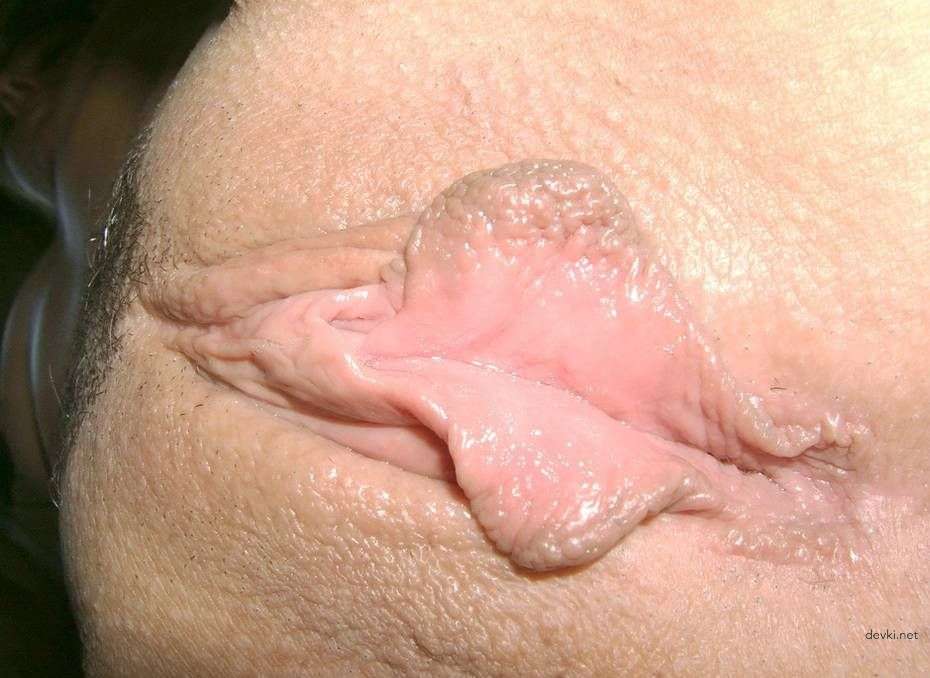 Passionate Amateur MILF in Explicit Home Sex Scene