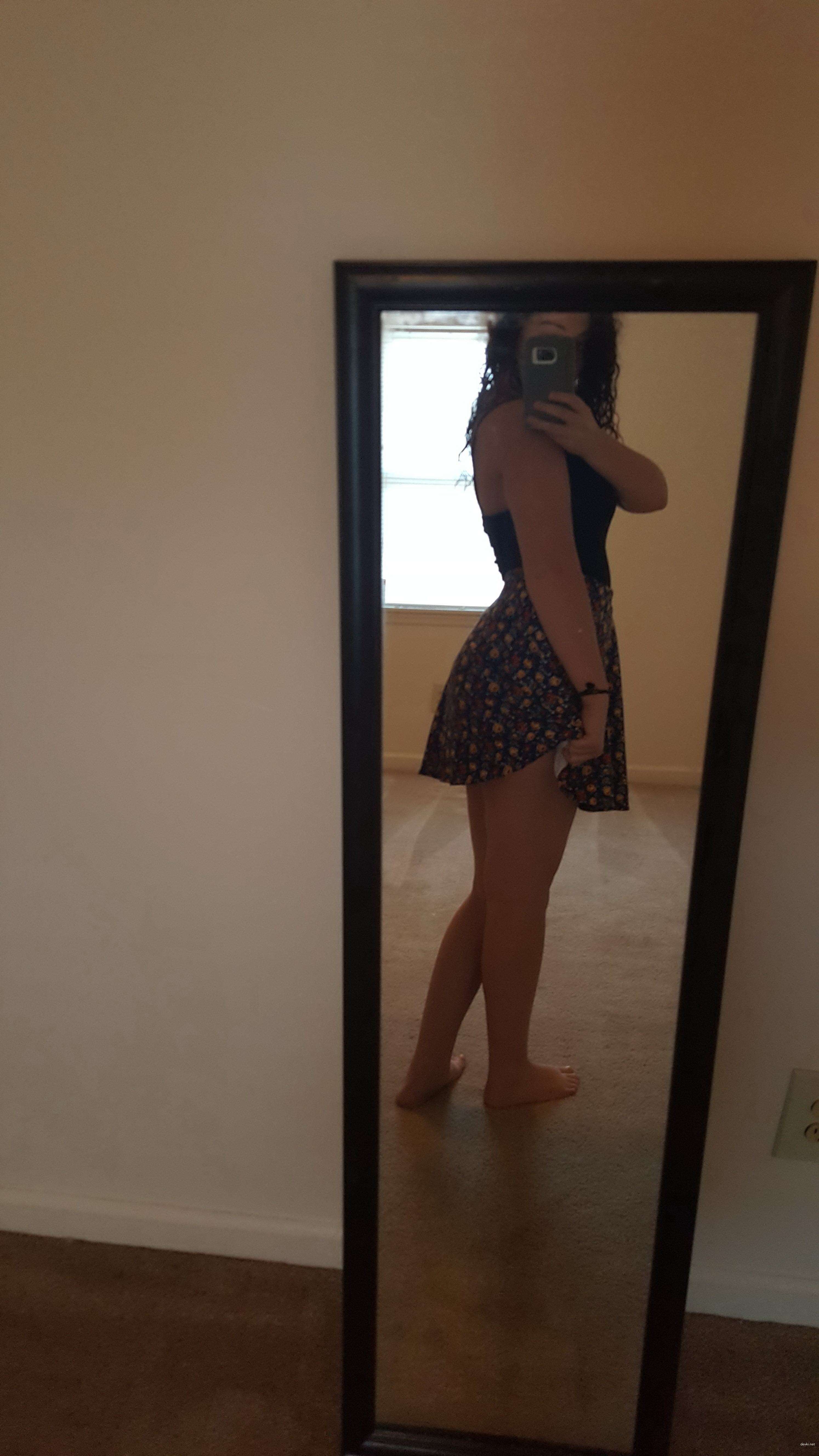 Curly Haired Amateur with Big Booty - Explicit Amateur Photo