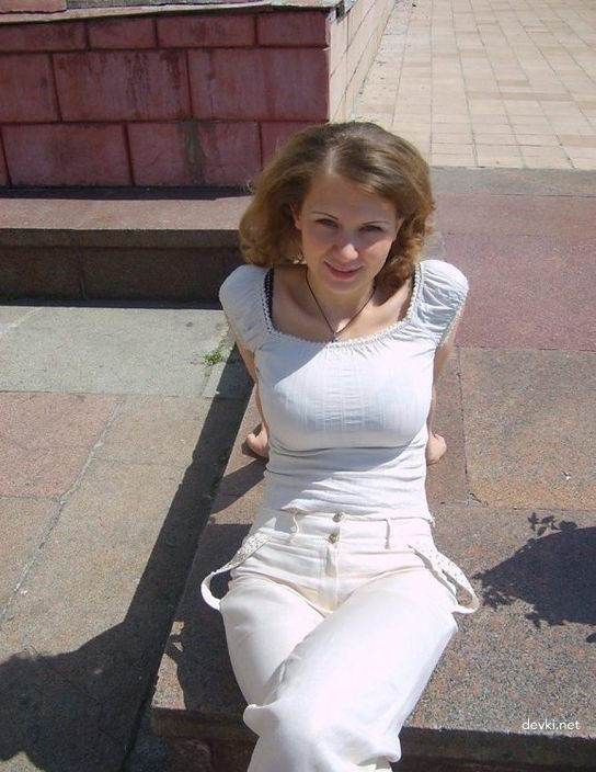 Amateur Slut Porn Photo with Bottle Insertion - XXX Explicit Content