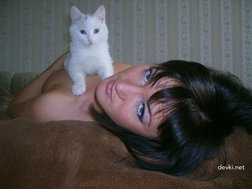 Raw Russian Amateur Girl Porn - Explicit Homemade Photos