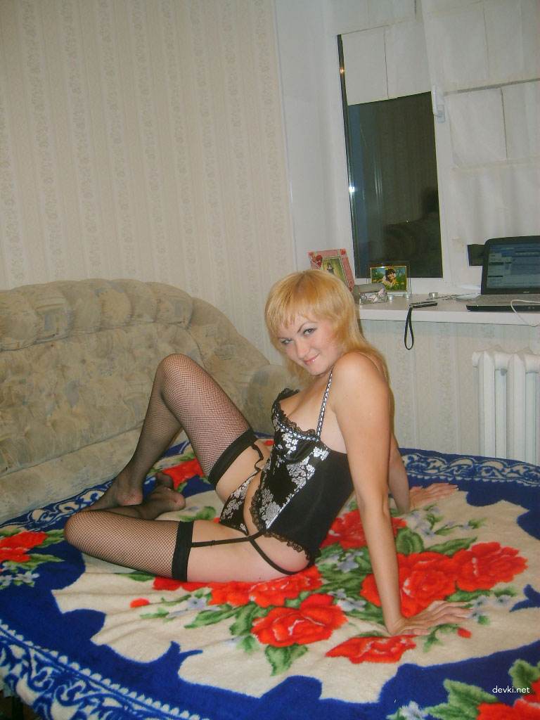 Raw Russian Amateur Girl Porn - Explicit Homemade Photos