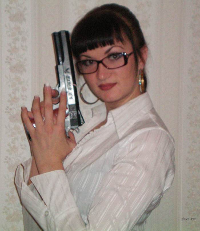 Raw Russian Amateur Girl Porn - Explicit Homemade Photos