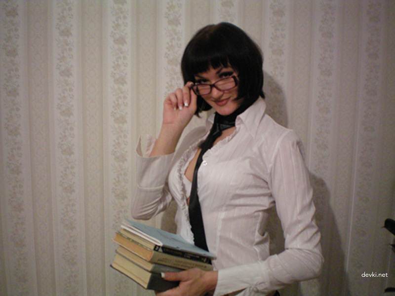 Raw Russian Amateur Girl Porn - Explicit Homemade Photos