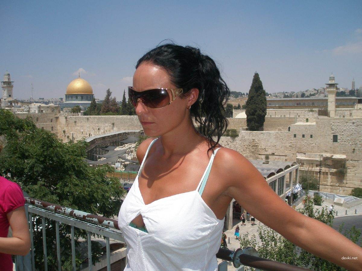 Hot Amateur MILF's Explicit Home Porn - Sexy Woman in Action