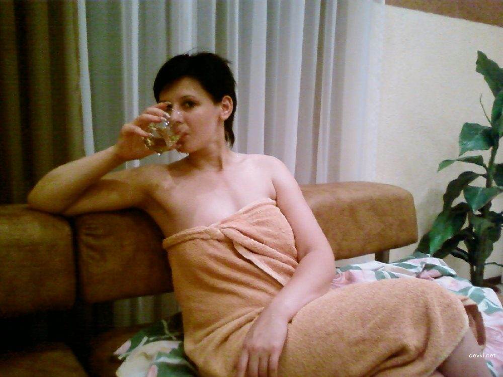 Private Homemade Porn Photos of Attractive Woman: Explicit Amateur XXX Pictures