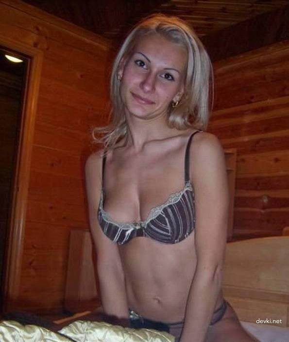 Blonde Amateur Sex at the Cottage: Explicit Outdoor Porn Photo