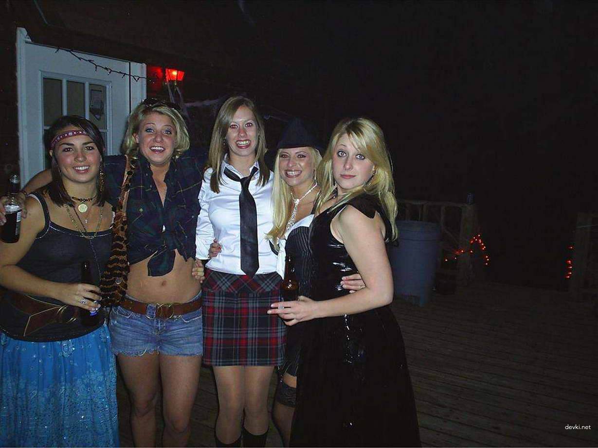 Big Tits College Student Deepthroats Cock