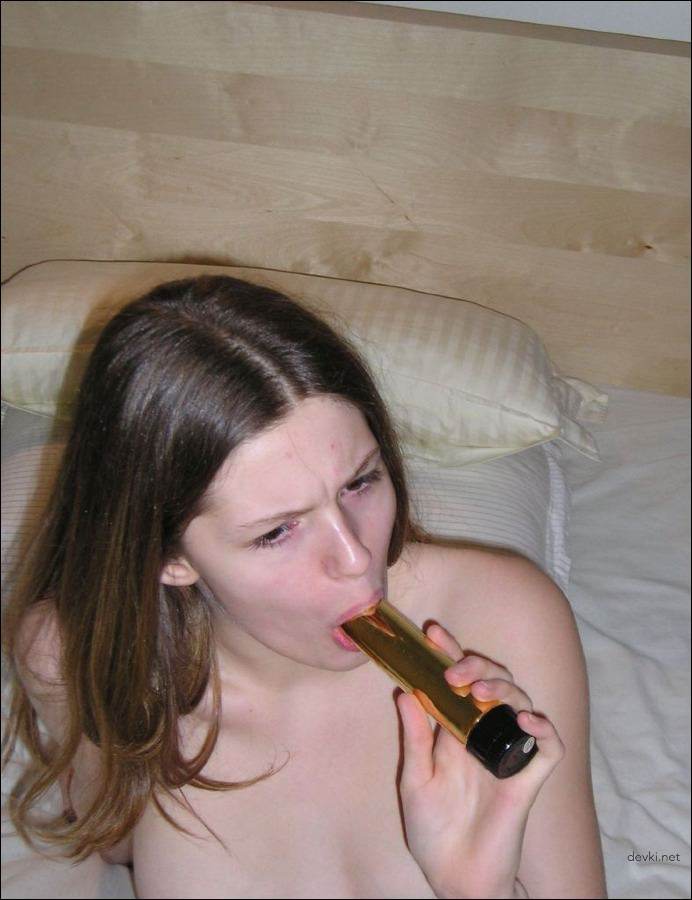 Wild Amateur Girl's Naughty Home Shenanigans - Explicit Homemade Porn