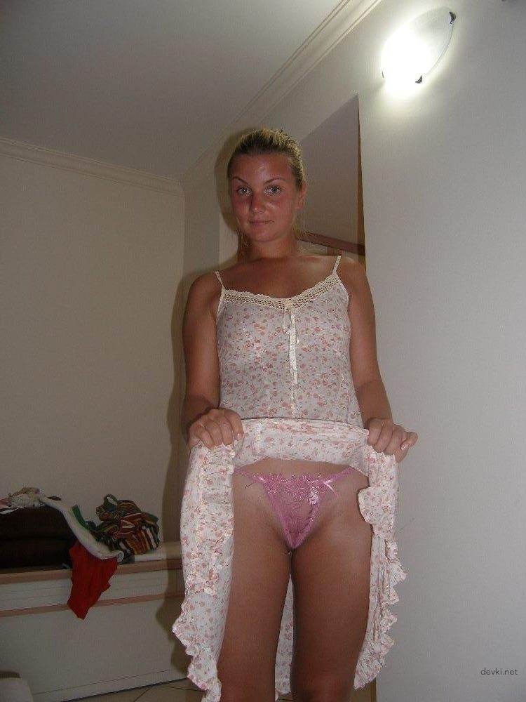 Naked Blowjob in Hotel Room - Amateur Porn Photo