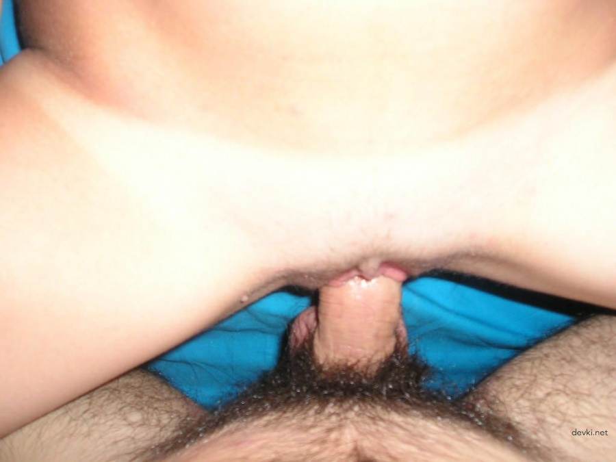 Intimate Evening with Girlfriend: Explicit Amateur Porn Photos