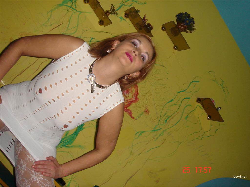 Mature Lady's Explicit Amateur Porn Photos: Hot MILF Sex Pics!